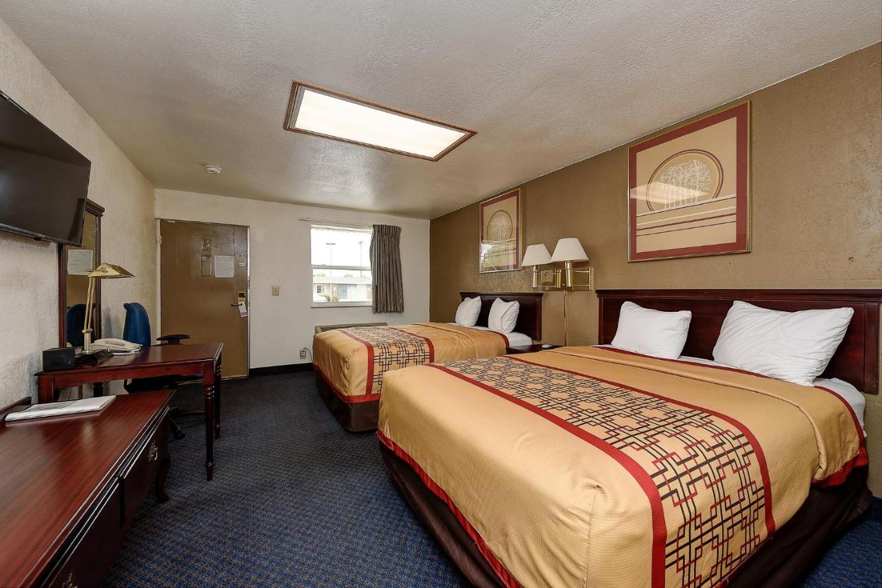 Guest Inn ロジャース エクステリア 写真