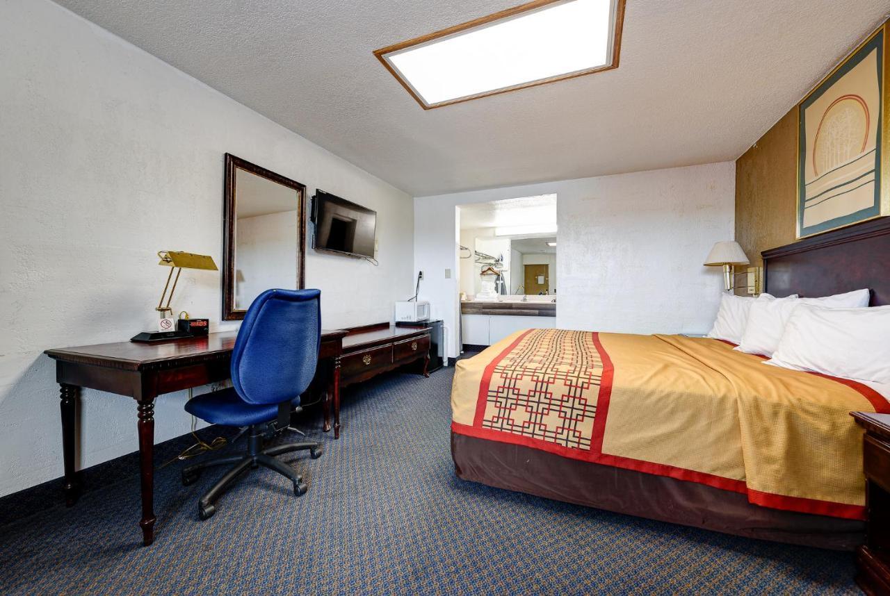 Guest Inn ロジャース エクステリア 写真